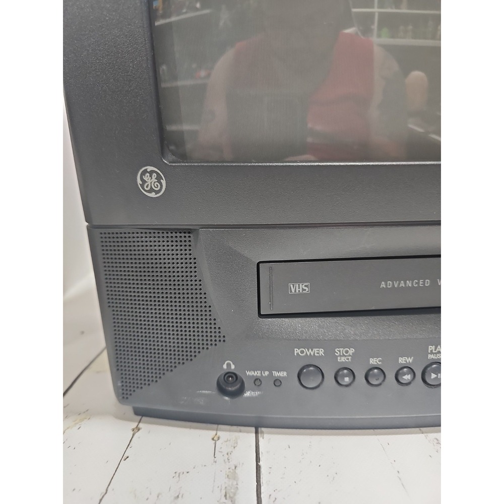 GE Vintage CRT Television with Built-In VCR, Model 13TVR62, Black - Picture 2 of 16